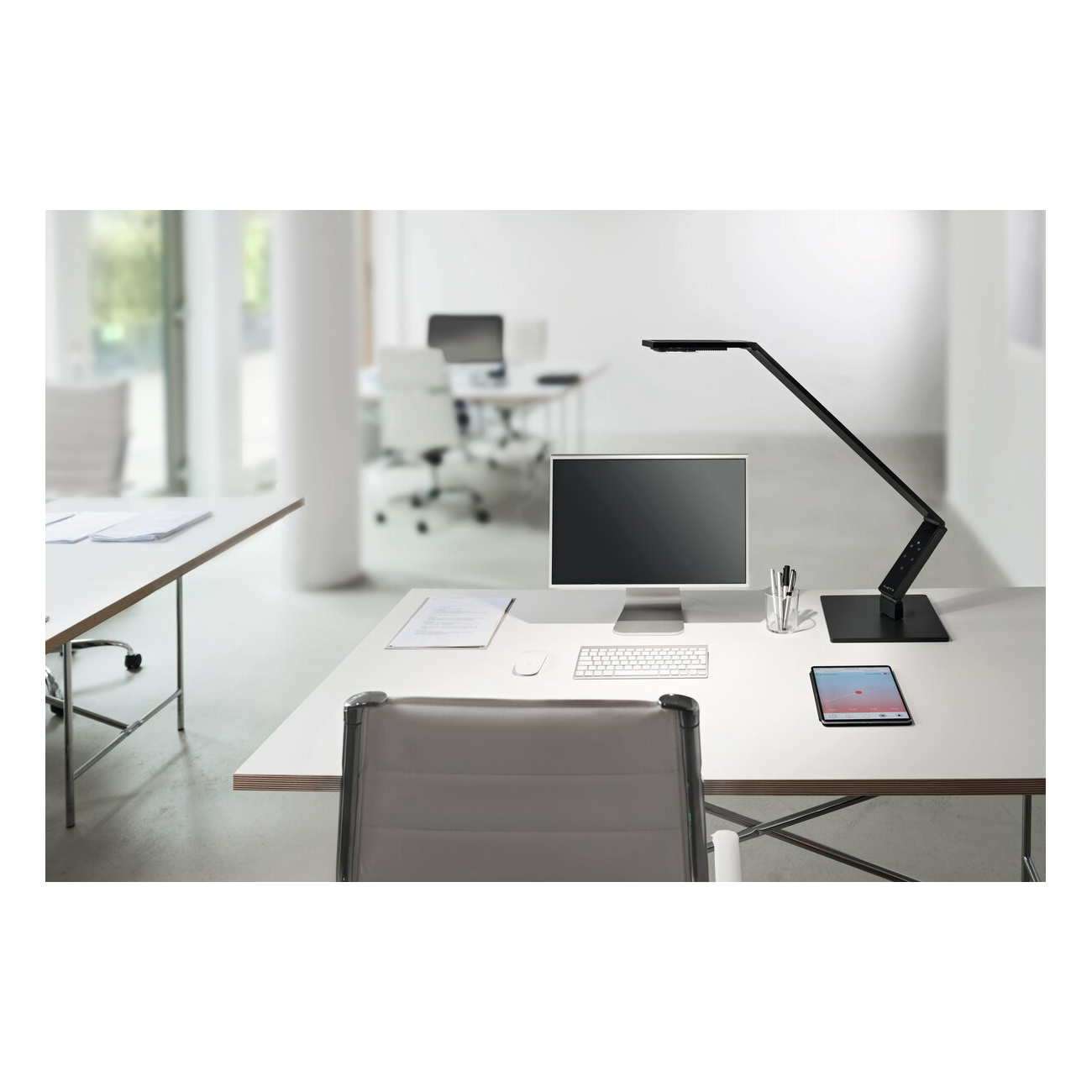 LUCTRA TABLE PRO 2 LINEAR/BASE LED Tischleuchte 945 lm schw. Tischleuchten