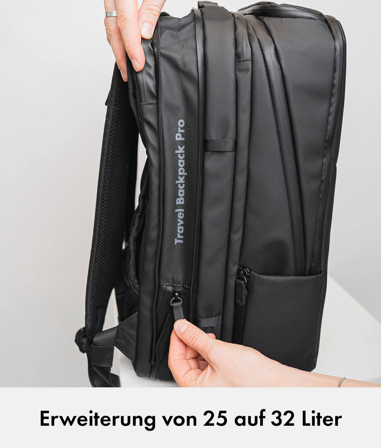 Onemate Travel Backpack Pro / schwarz
